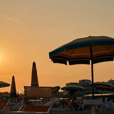Apartmán Homely 1 Bedroom Flat With Side Sea View Bibione