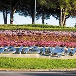 Homely One Bedroom Flat With Side Sea View דירה *