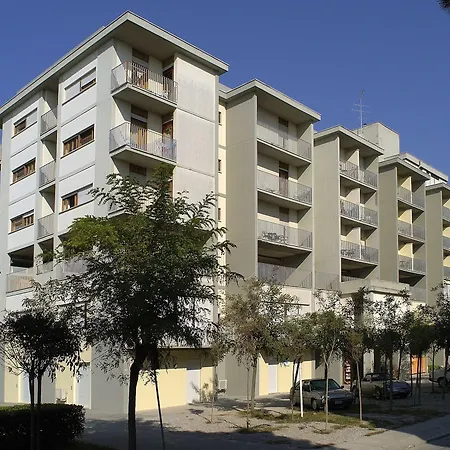 Homely One Bedroom Flat With Side Sea View