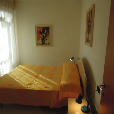 Homely One Bedroom Flat With Side Sea View