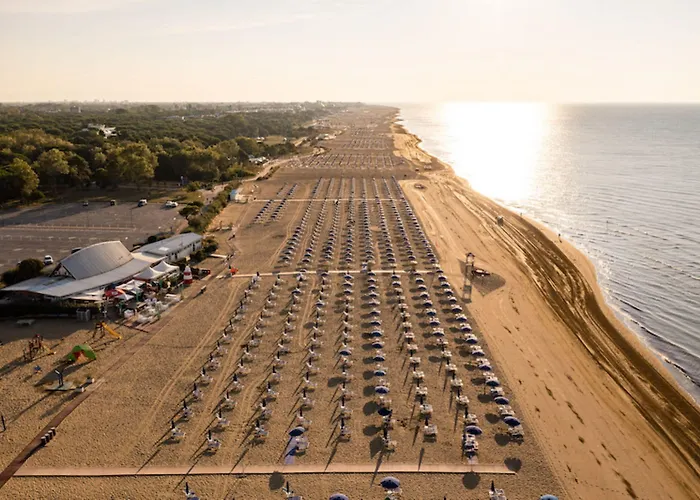 Homely One Bedroom Flat With Side Sea View